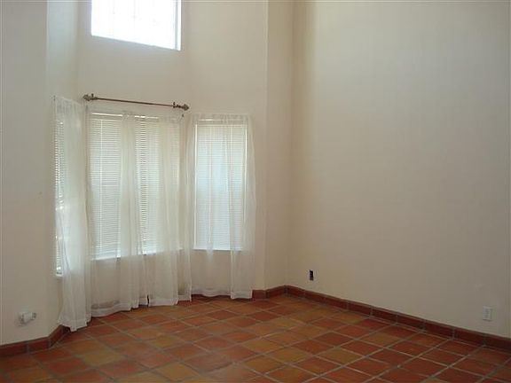 3rd image of 7904 Summer Sun Way
