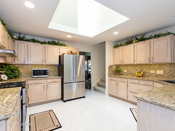 5th image of 12051 Lakeview Trl