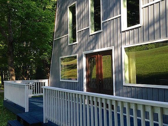 4th image of 281 Deerwood Cir