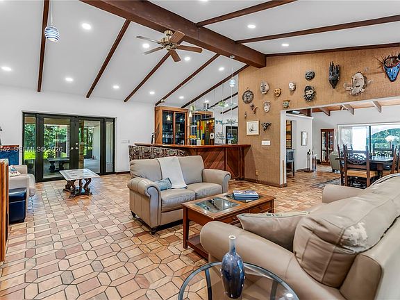 5th image of 14311 Stirling Rd