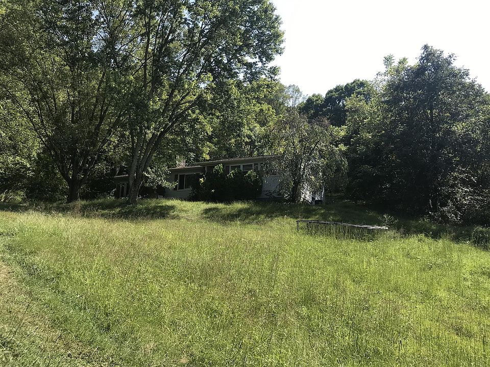 2nd image of 889 Elizabethton Hwy