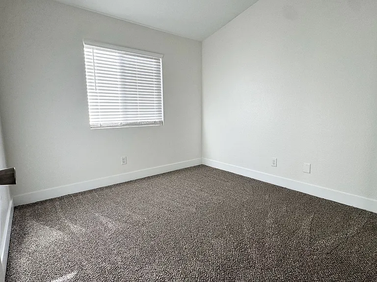 7032 Golden Desert Ave — Photo 11