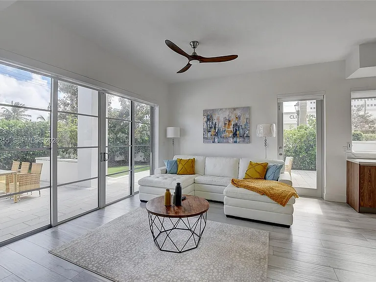 155 E Boca Raton Rd #Townhouse 1 — Photo 8