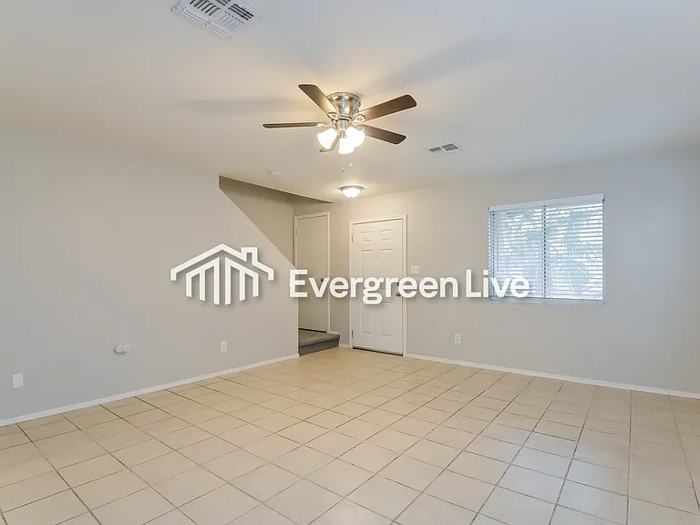 1581 E Balaton Pl — Photo 8