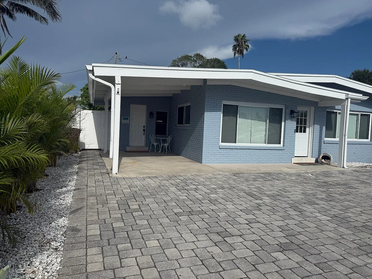 2 bed, 967 sqft, $5,000 — Photo 3