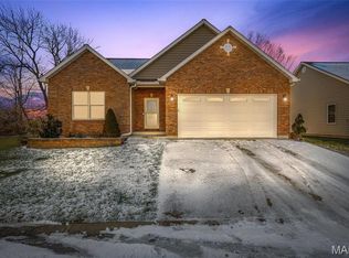 200 Walnut Ridge Dr, Farmington, MO 63640