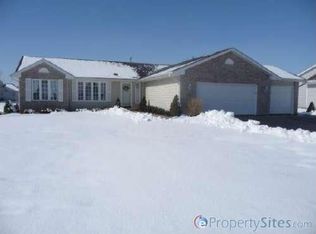 665 Golf Hill Rd, Belvidere, IL 61008