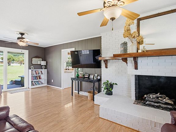 3rd image of 141 McJunkin Dr