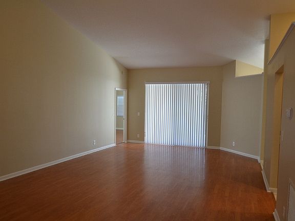 3rd image of 1038 Siena Oaks Cir W