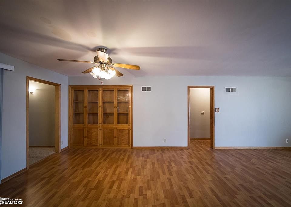 116 S 4th St, Klemme, IA 50449 Zillow