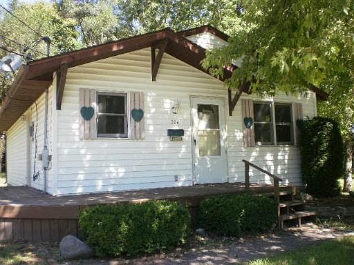 1st image of 204 E Joyce St