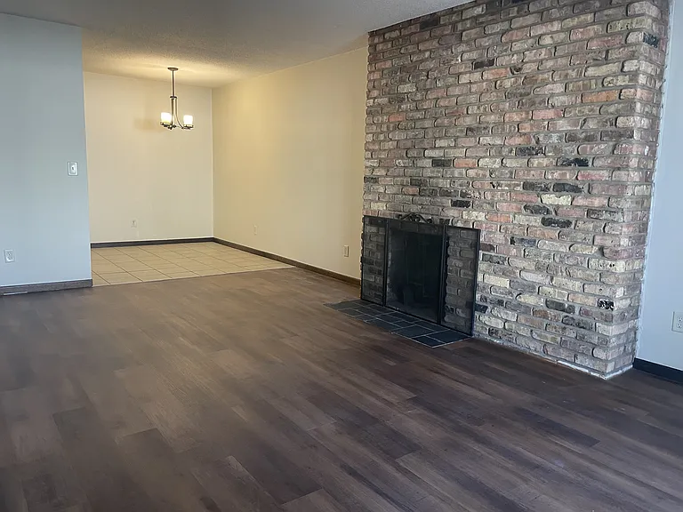 Pinecrest Apartments — Photo 15