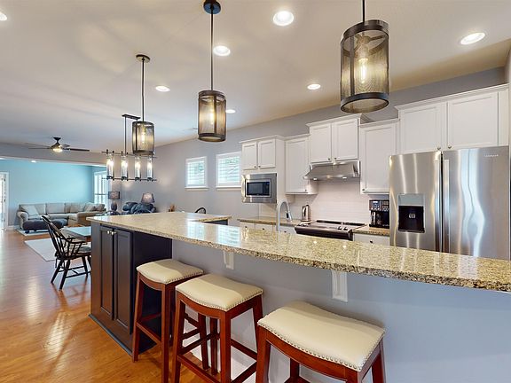 4th image of 1220 Branch Creek Way