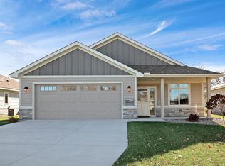 1286 Jefferson Ct, Shakopee, MN 55379