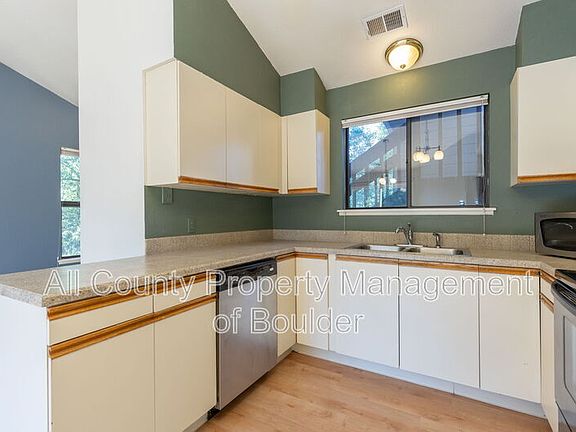 5th image of 5550 Stonewall Pl APT 34