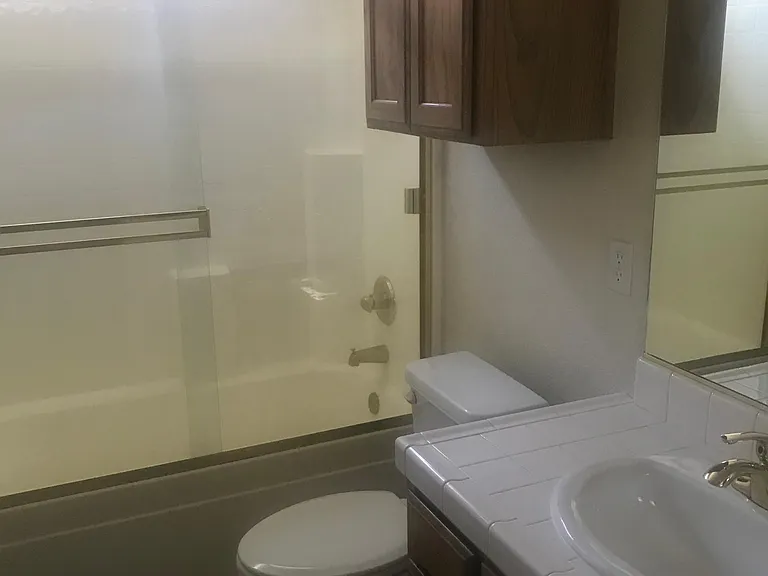 3813 W Hillsdale Ave — Photo 3
