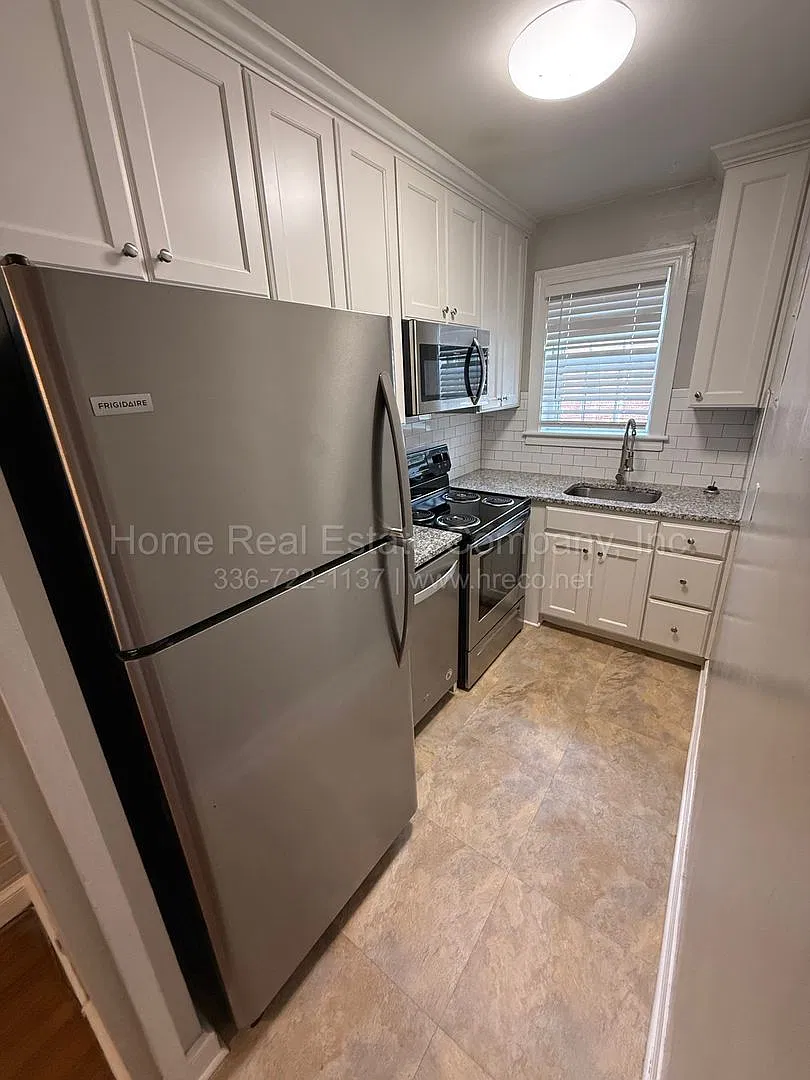Colonial Arms Apartments | 805 West End Blvd Apt B-5 — Photo 4