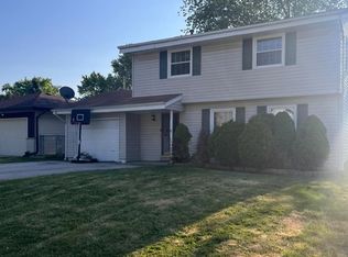4239 S 89th St, Greenfield, WI 53228