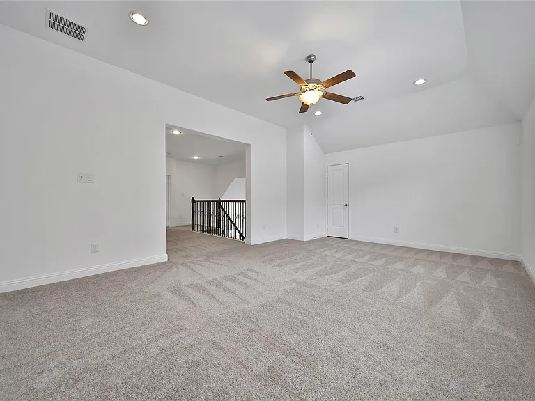 27 Waterfall Way — Photo 20