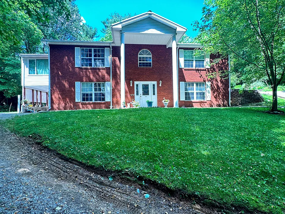 101 Loveless Ln #3