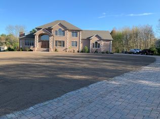 17 Melissa Beth Way, Westport, MA 02790