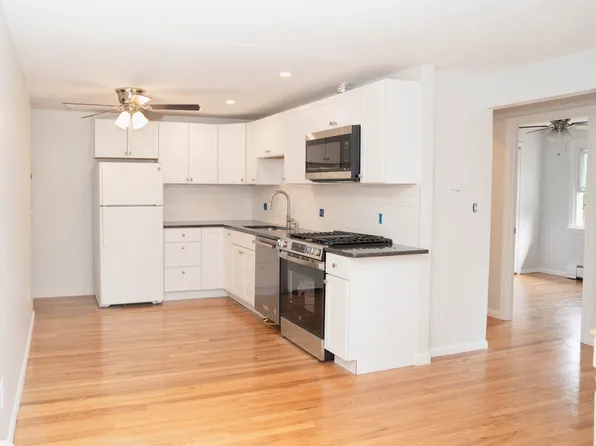 174 Tyngsboro Rd APT 12, North Chelmsford, MA 01863