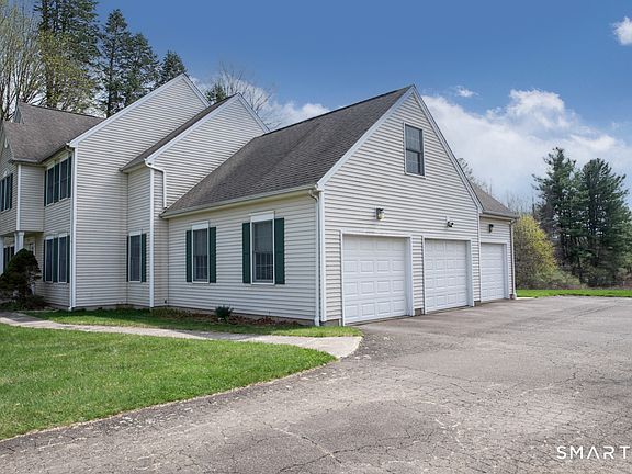 4th image of 735 Cook Hill Road
