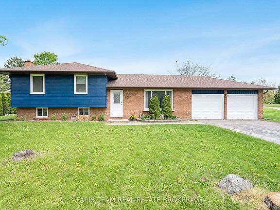3rd image of 201 Parkside Cres