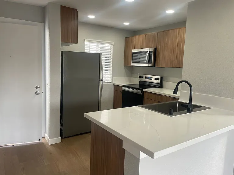 The Grand Costa Mesa — Photo 98
