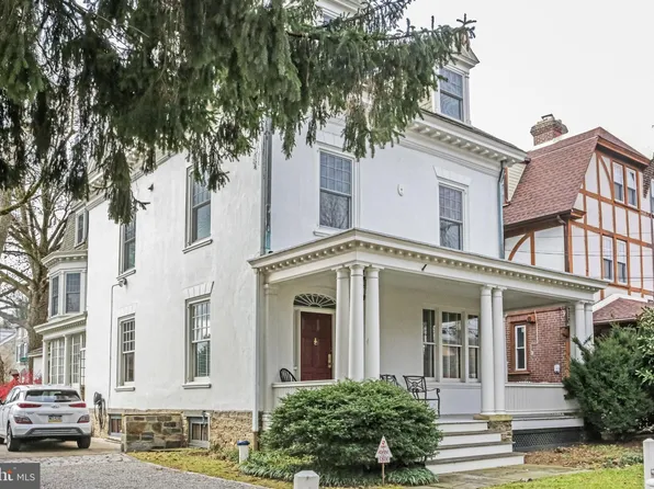 5800 Greene St, Philadelphia, PA 19144