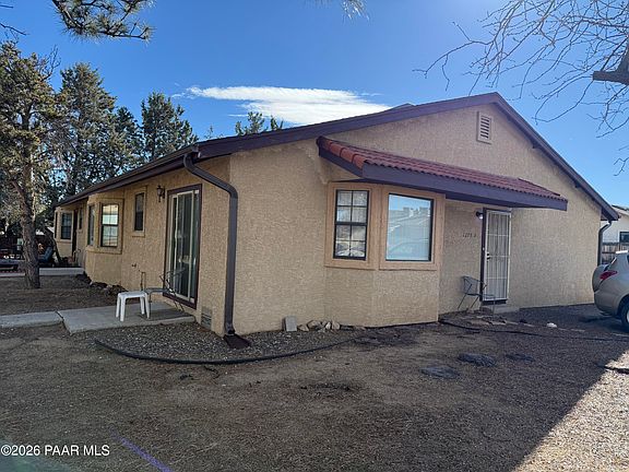 2nd image of 1275 N Tapadero Dr