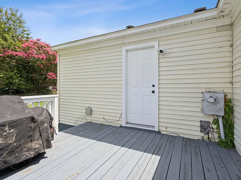 209 Woodstock St — Photo 20