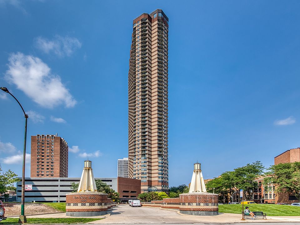 1st image of 3660 N Lake Shore Dr APT 1310