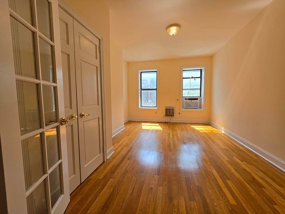 1st image of 613 9th Ave #4U