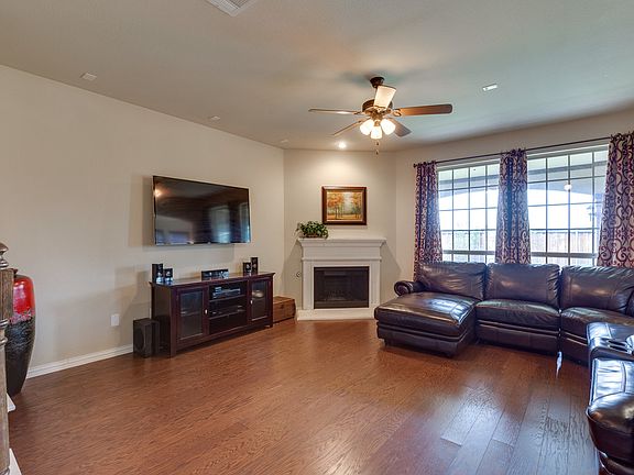2nd image of 508 Eastland Dr