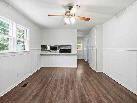 5th image of 811 Sunset Ave NW
