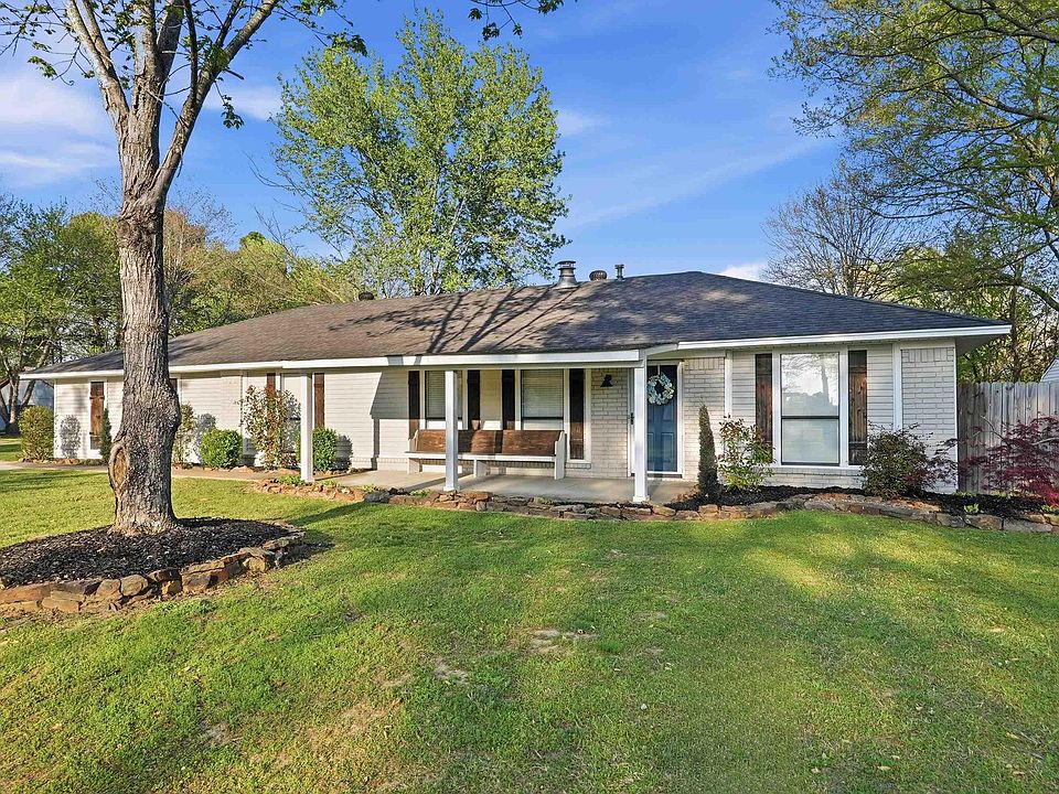 1st image of 19 Rosanne Dr