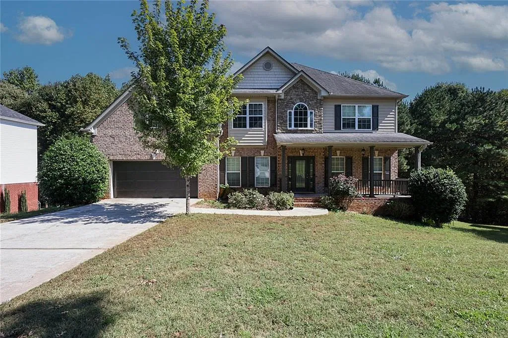 6 bed, 3.5 bath, 4808 sqft, $2,850 — Photo 1