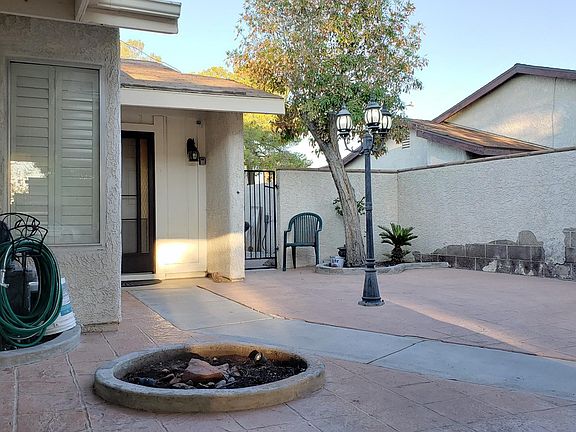 3rd image of 4033 Foxgrove Dr