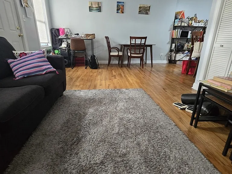 1321 W Grand Ave #4R — Photo 2