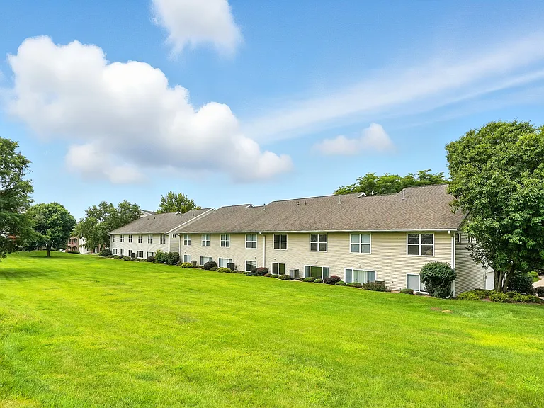 Woodridge Estates — Photo 19
