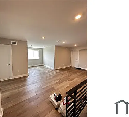 3 bed, $2,300 — Photo 2