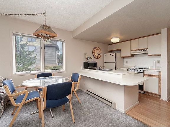 4th image of 274 Lake Dr