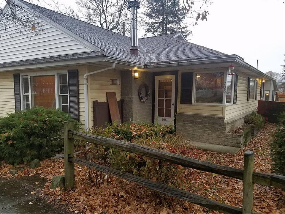 1st image of 708 Deacon St