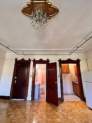 3rd image of 236 Jefferson Ave #2