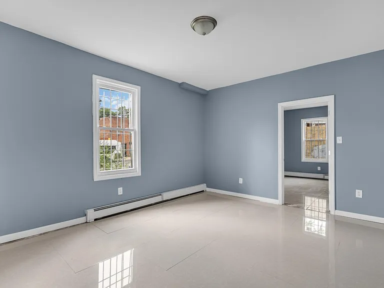 568 Grove St #1S — Photo 1