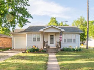 528 W Colwich Ave, Colwich, KS 67030