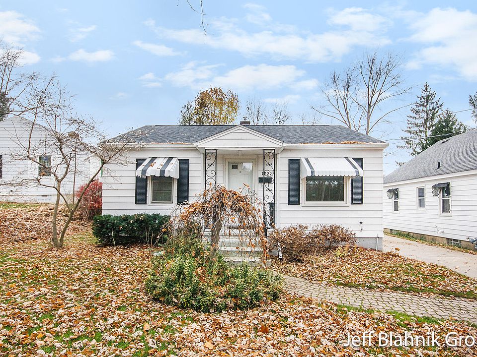 1st image of 1729 Hillmount St NW