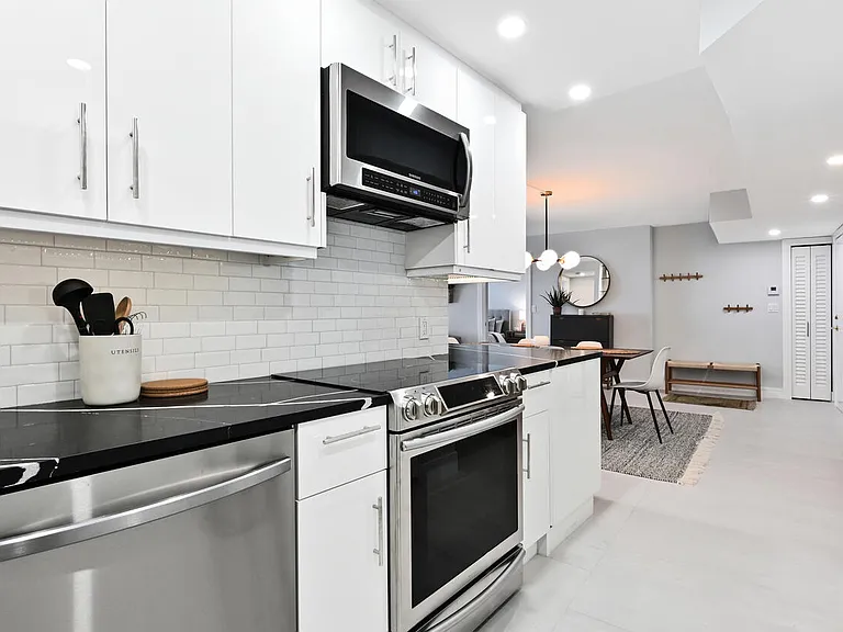 4001 Gulf Shore Blvd N #602 — Photo 14