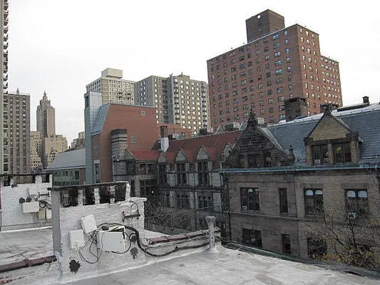 Rented by JK Dansar Corp | media 35